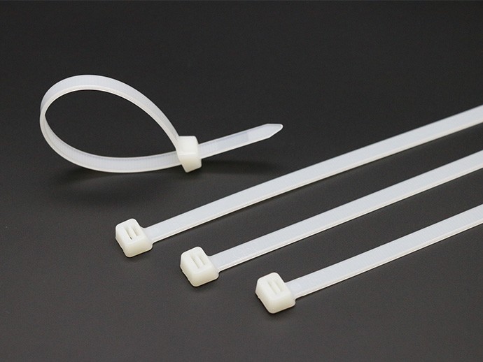 普通尼龍?jiān)鷰? class=